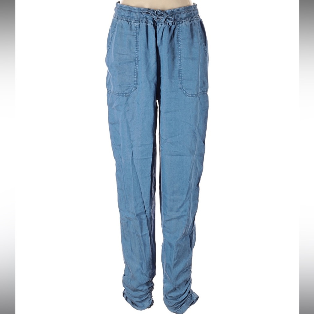 Women’s Lightweight Denim Tapered Pant